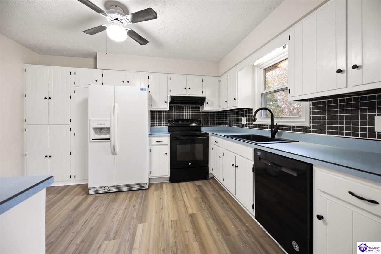 929 Hickory Drive Vine Grove, KY 40175 #2