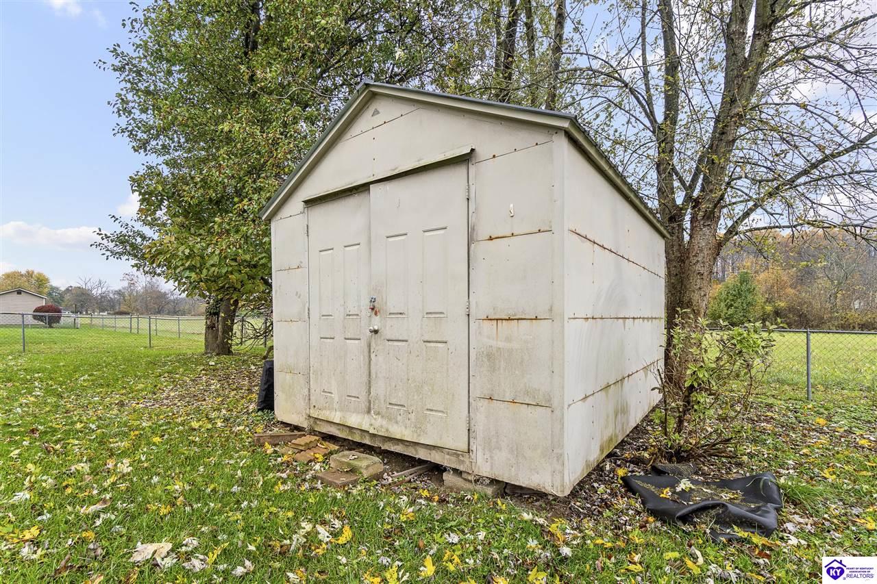 832 Edgebrook Drive Vine Grove, KY 40175 #2