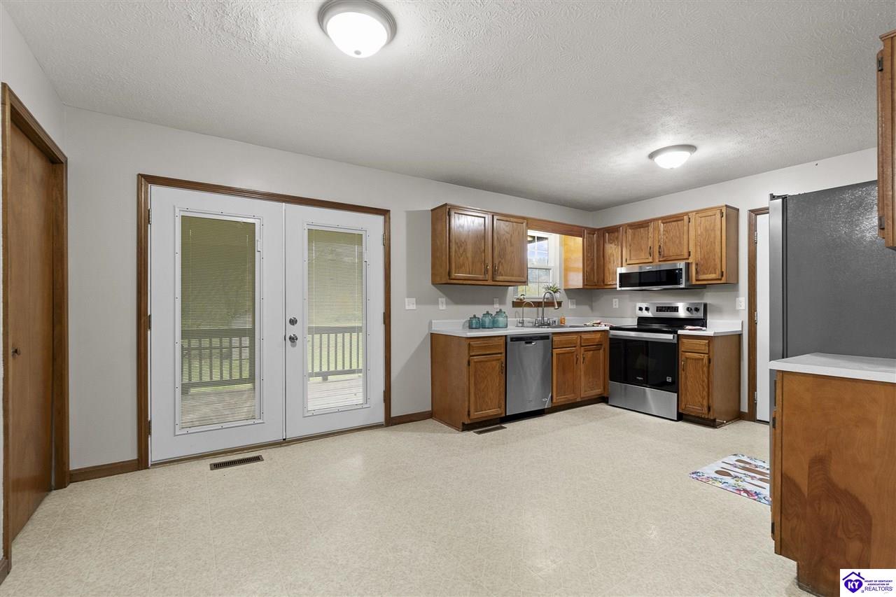 832 Edgebrook Drive Vine Grove, KY 40175 #4