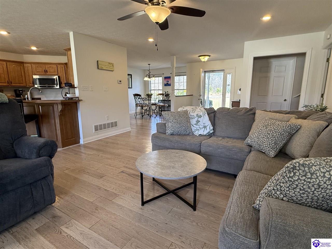 417 Graceland Trail Elizabethtown, KY 42701 #3