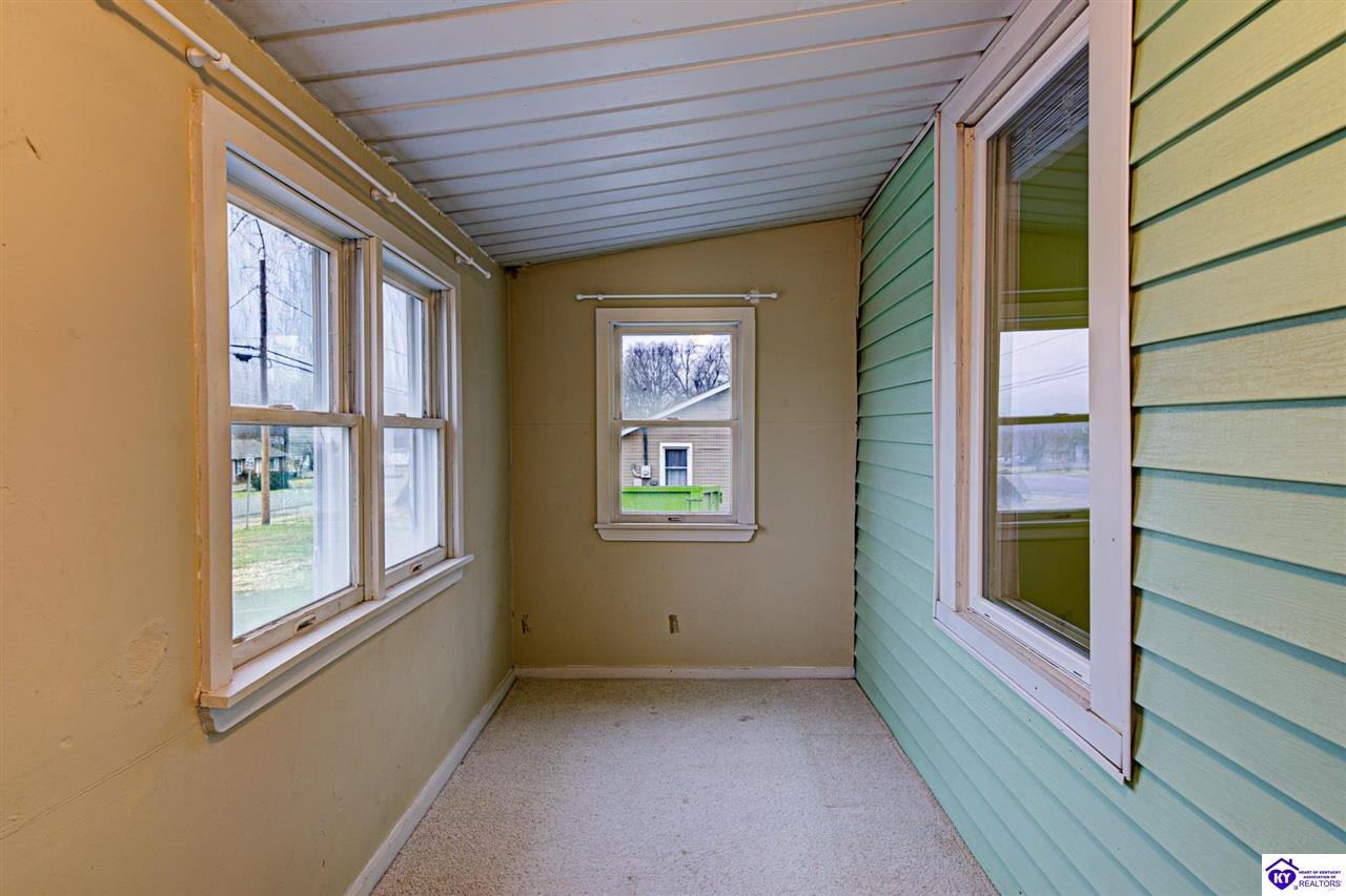 813 Hawkins Drive Elizabethtown, KY 42701 #1