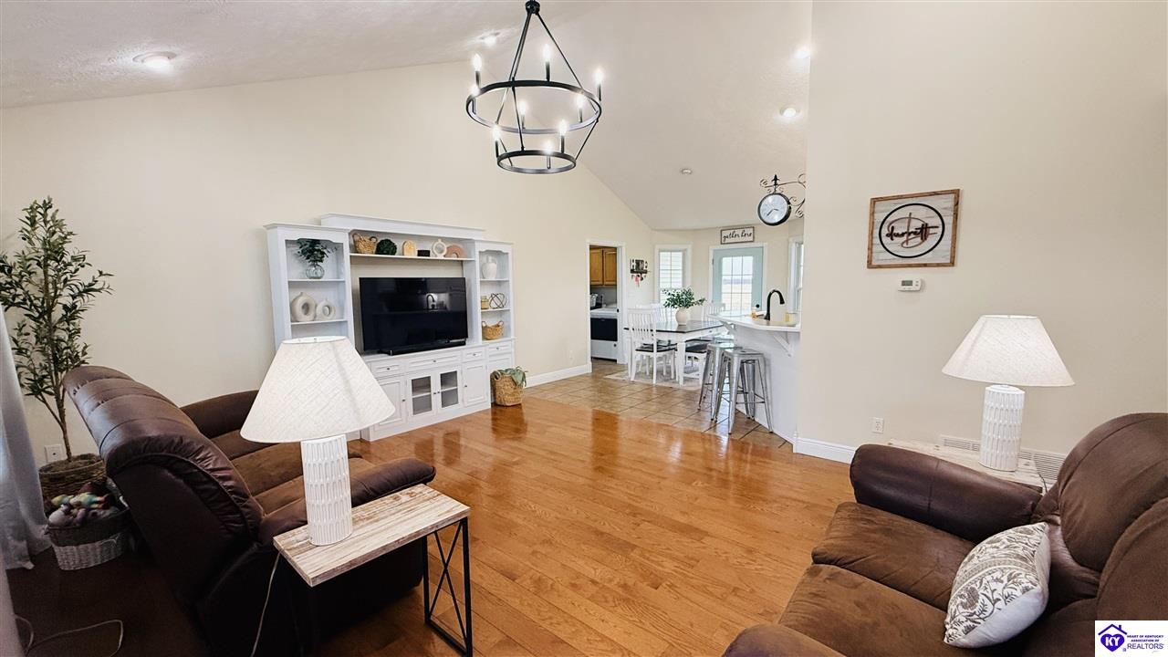 1260 Doc Ward Road Summersville, KY 42782 #3