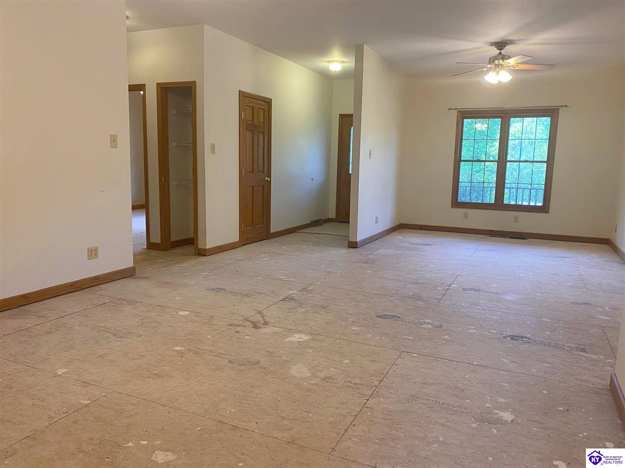 4691 St John Road Elizabethtown, KY 42701 #2