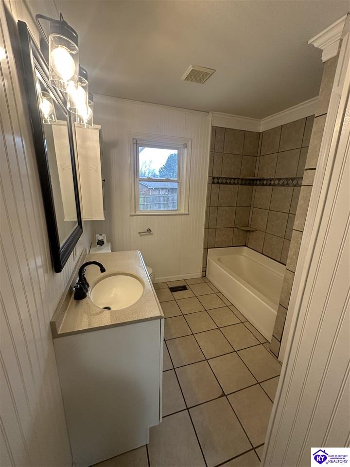 428 N Hillcrest Drive Vine Grove, KY 40175 #3