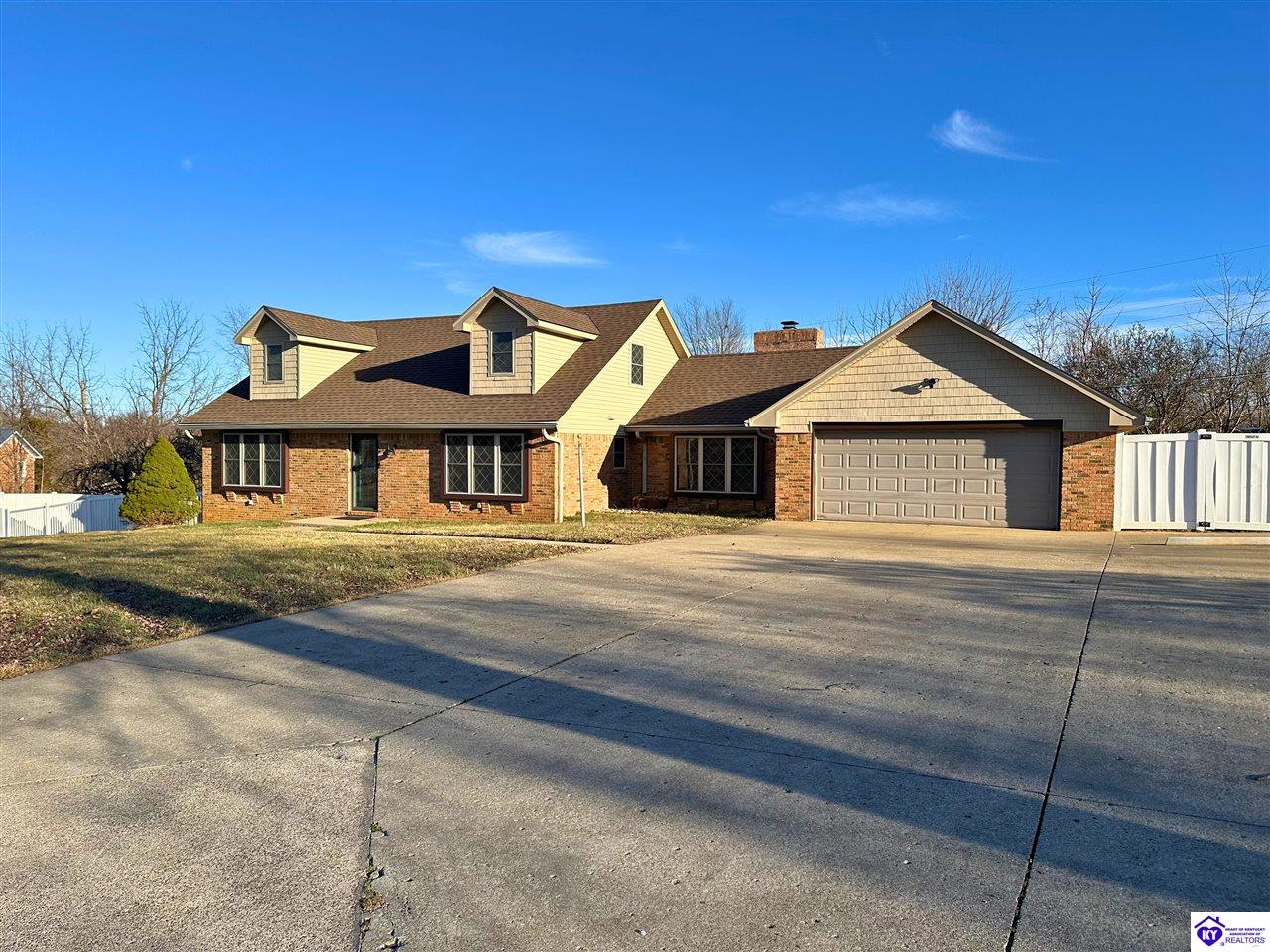 273 Manor Drive Radcliff, KY 40160 #1