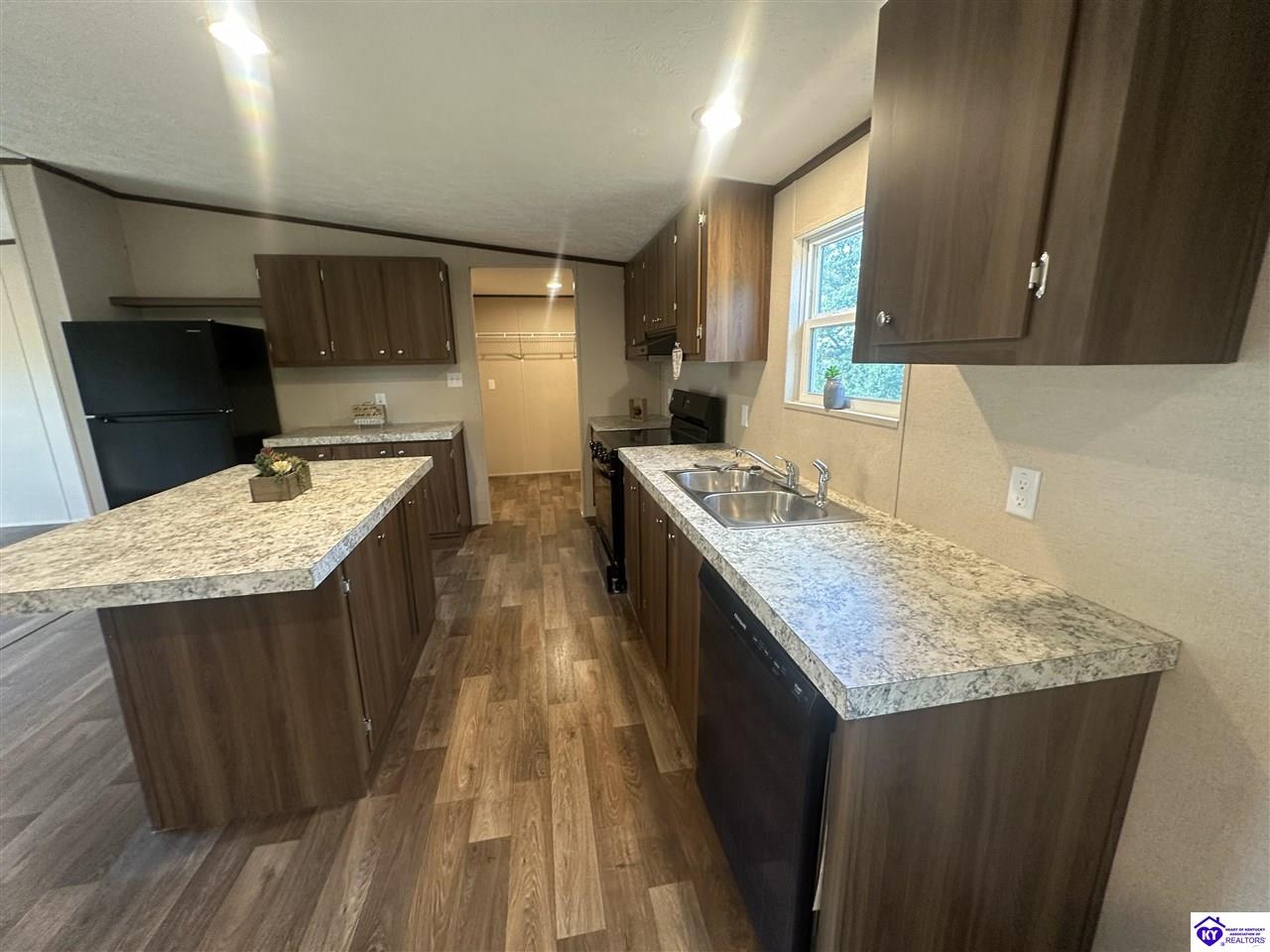 104 N Center Street Irvington, KY 40146 #3