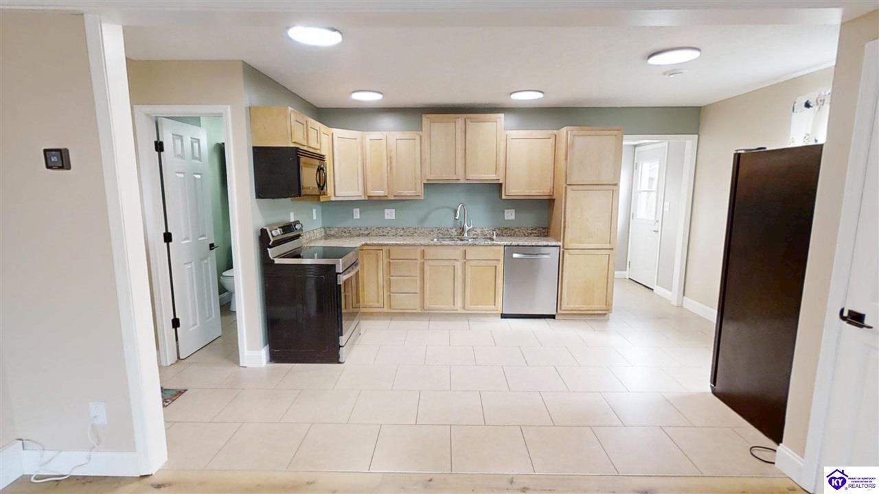 2525 Lake Road Radcliff, KY 40160 #3