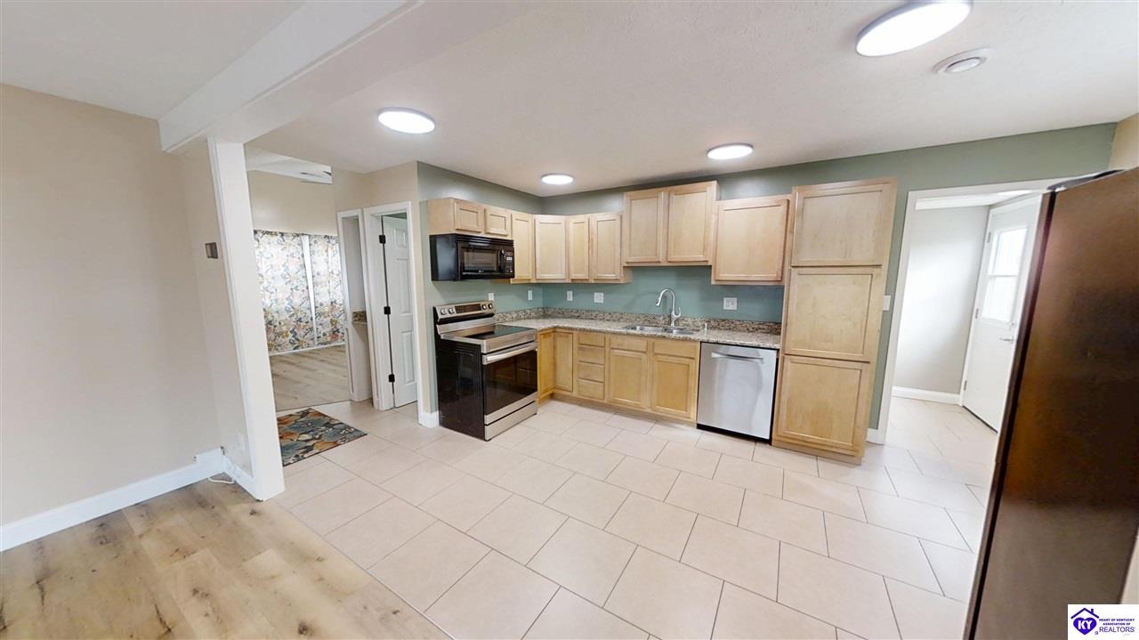 2525 Lake Road Radcliff, KY 40160 #4