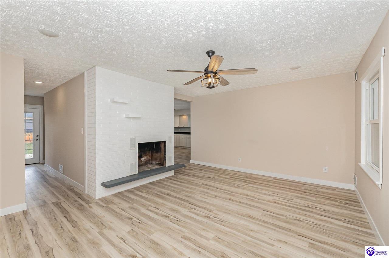 213 W French Street Elizabethtown, KY 42701 #1