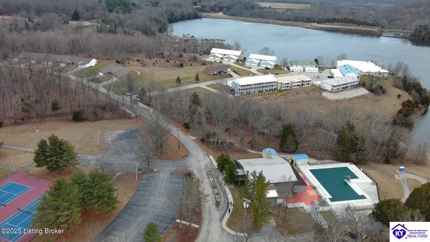 20 Doe Valley Parkway West Brandenburg, KY 40108 #4