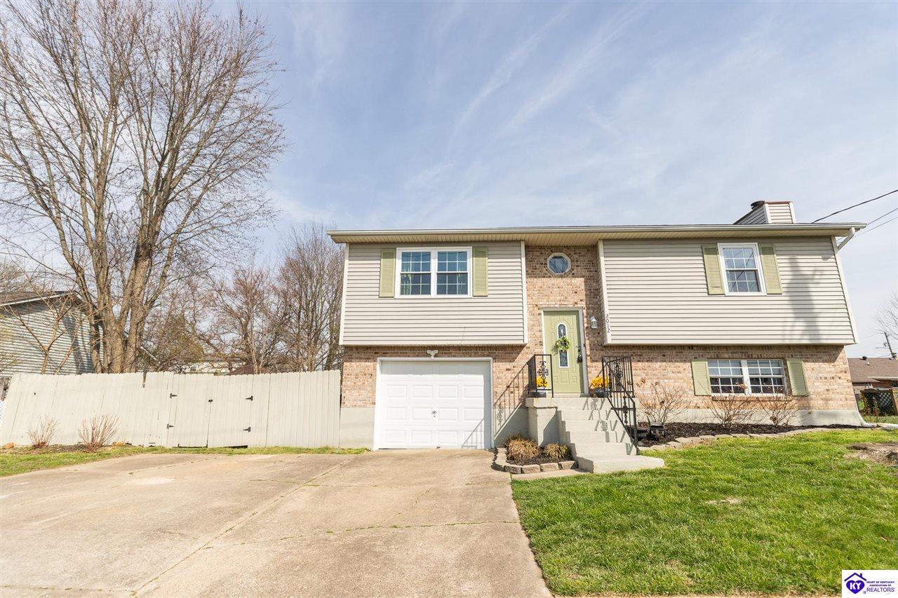 2012 S Woodland DriveRadcliff,&nbsp;KY&nbsp;40160