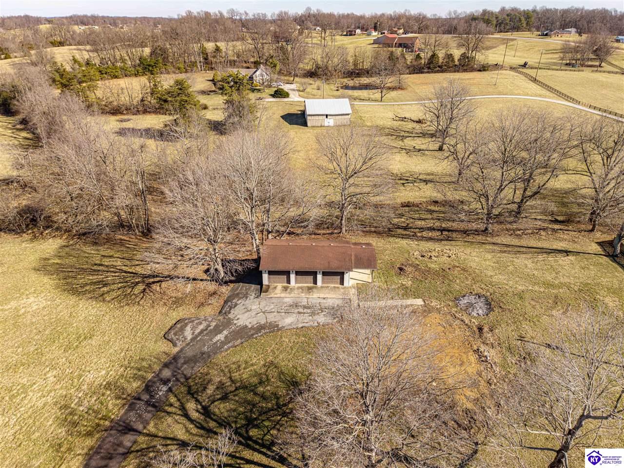 4262 Shepherdsville Road Elizabethtown, KY 42701 #3