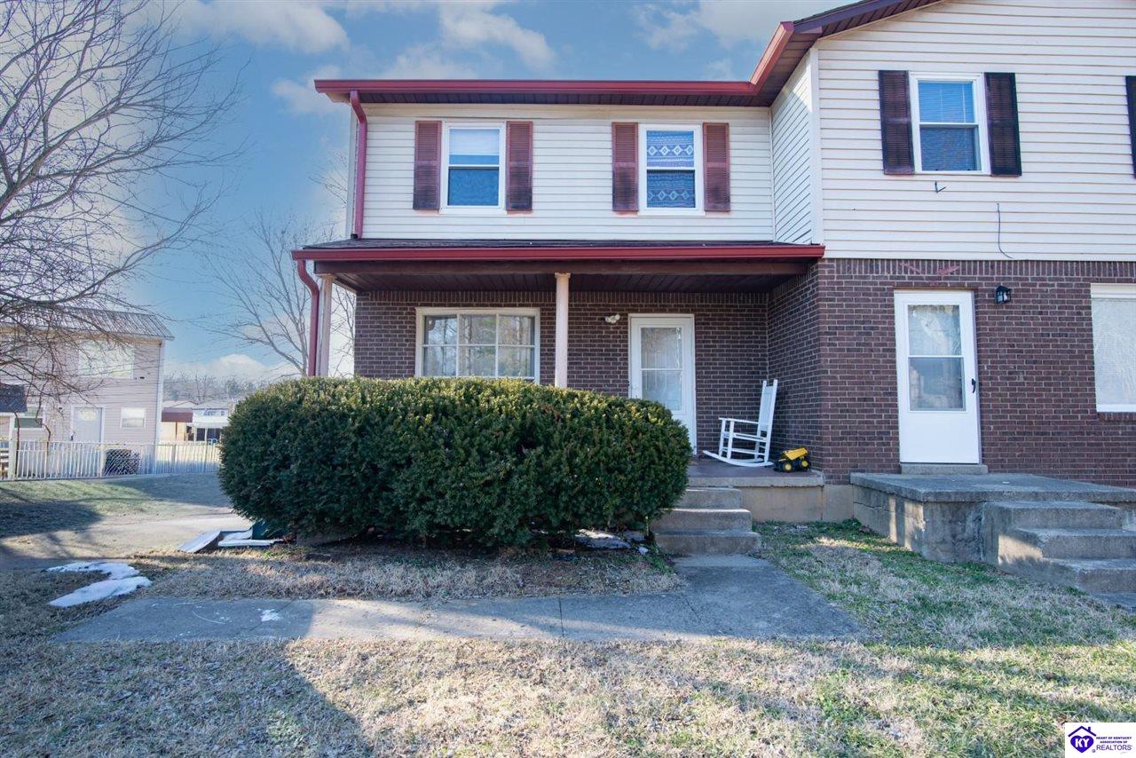 1202 Clear Ridge LaneRadcliff,&nbsp;KY&nbsp;40160