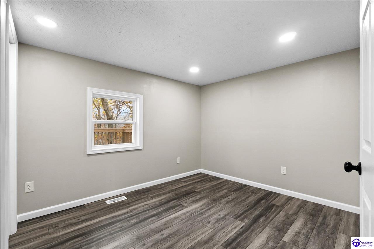 3227 Centerview Rough River Lane Hudson, KY 40145 #2