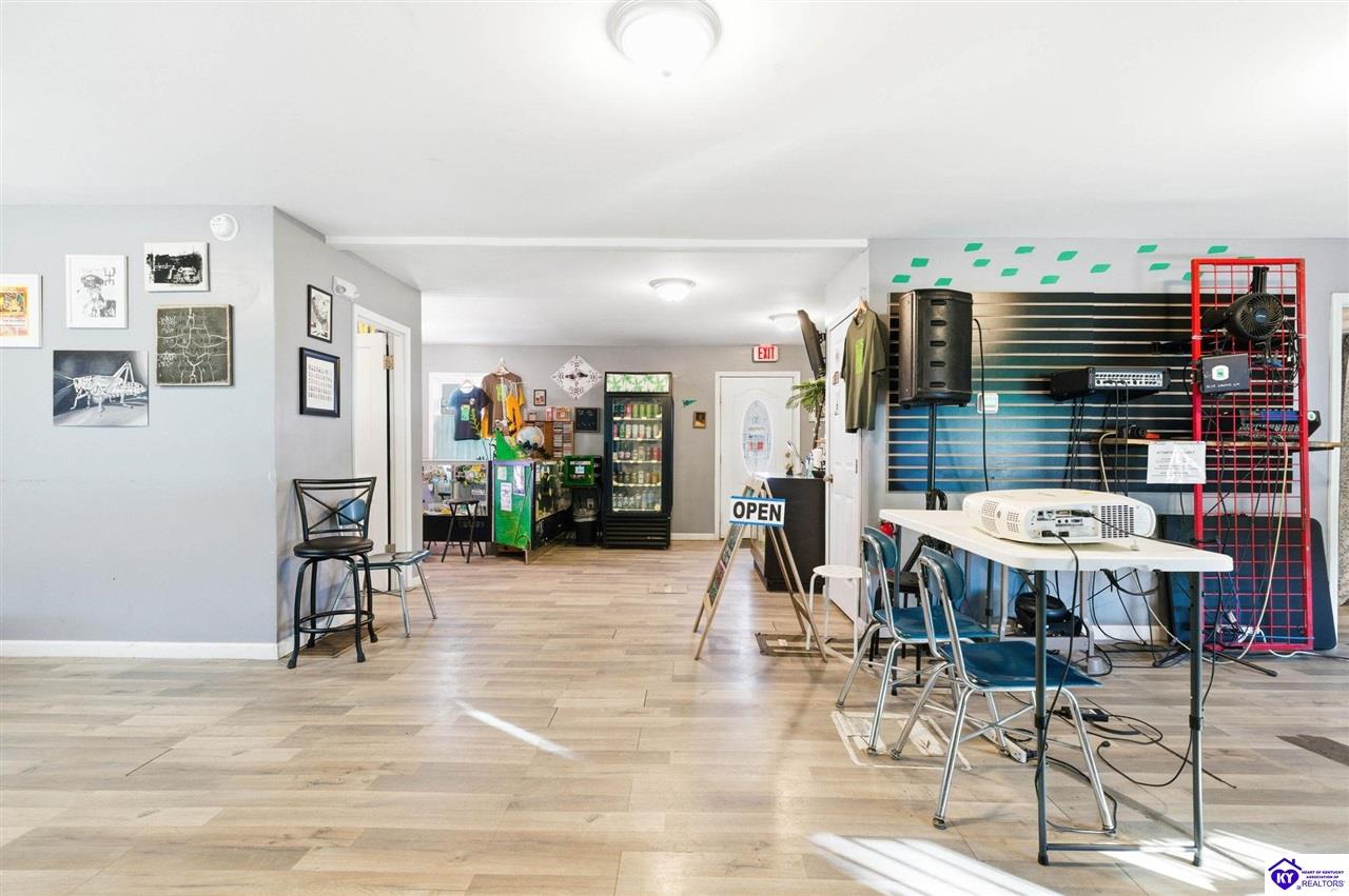 2115 Crums Lane Louisville, KY 40216 #2