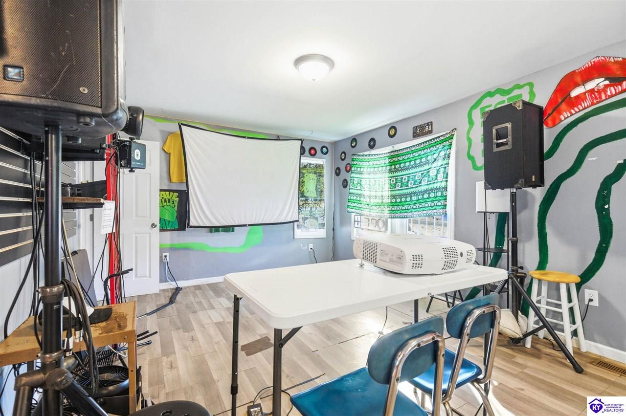 2115 Crums Lane Louisville, KY 40216 #3