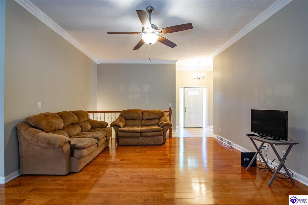 1144 Oak Street Elizabethtown, KY 42701 #4