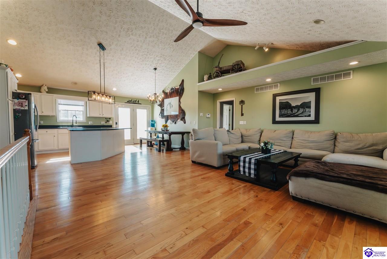 441 Knobview Drive Russell Springs, KY 42642 #2