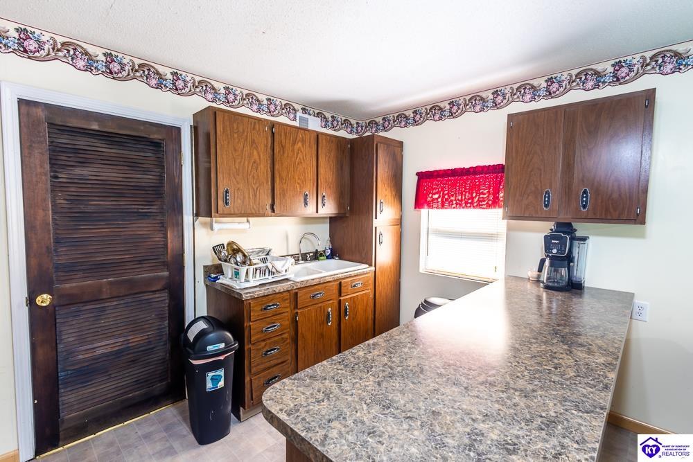 1198 Glendale Hodgenville Road Glendale, KY 42740 #4