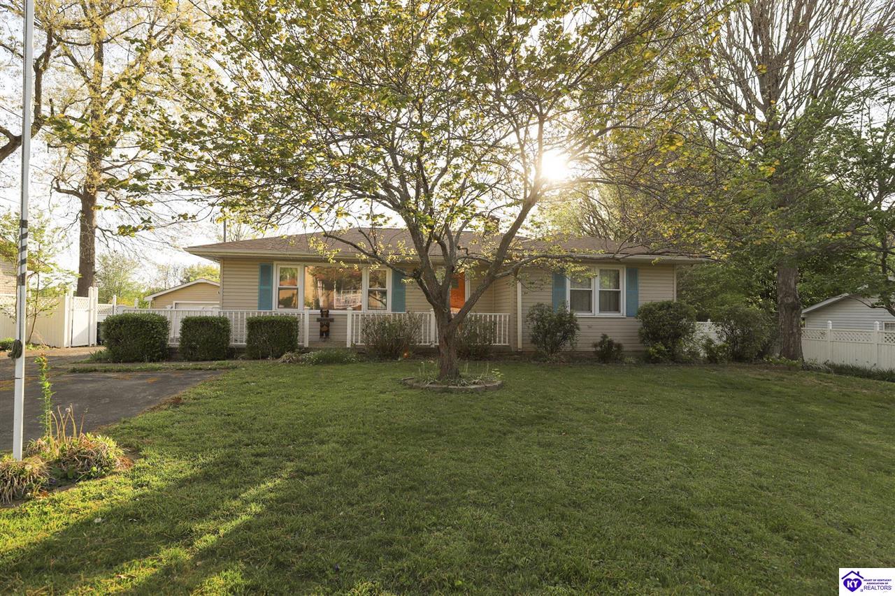 427 S Deepwood DriveRadcliff,&nbsp;KY&nbsp;40160