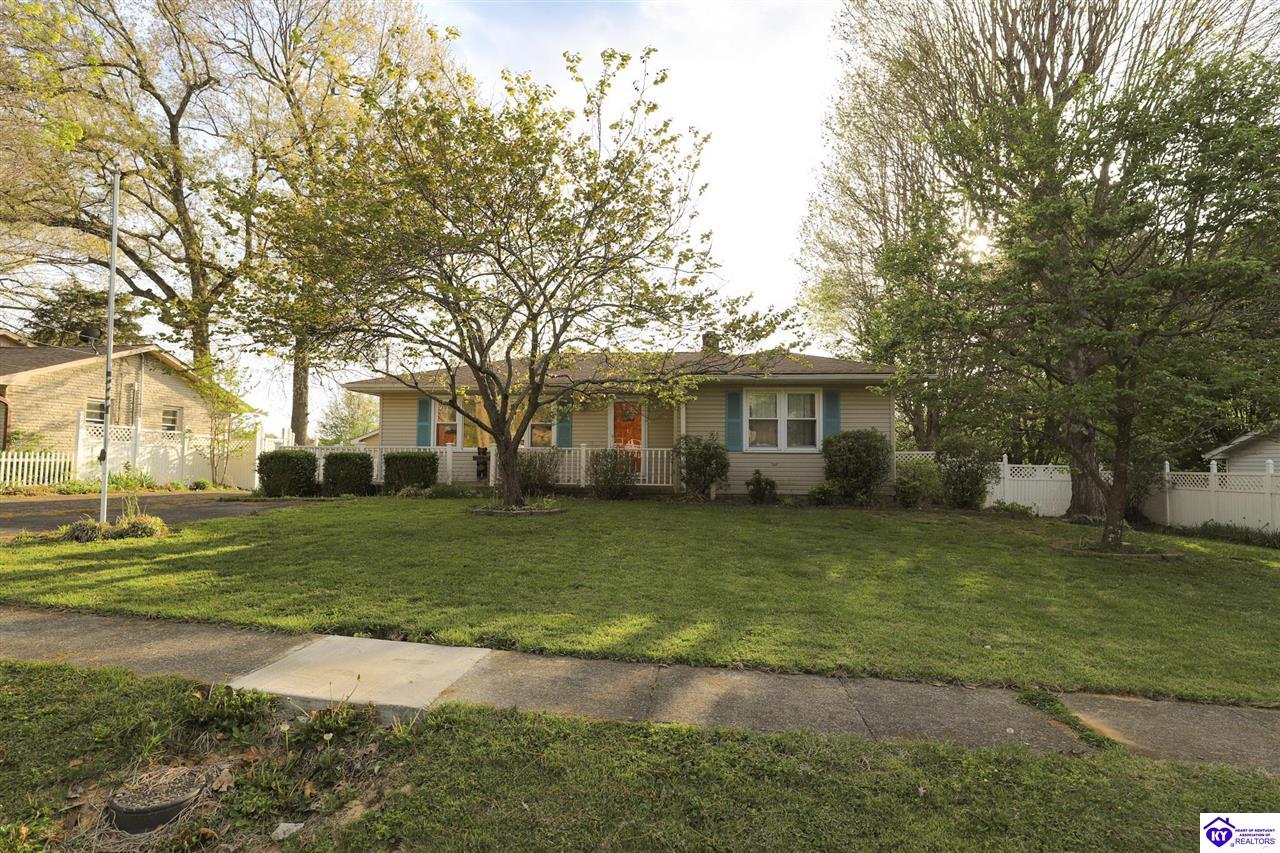 427 S Deepwood Drive Radcliff, KY 40160 #1