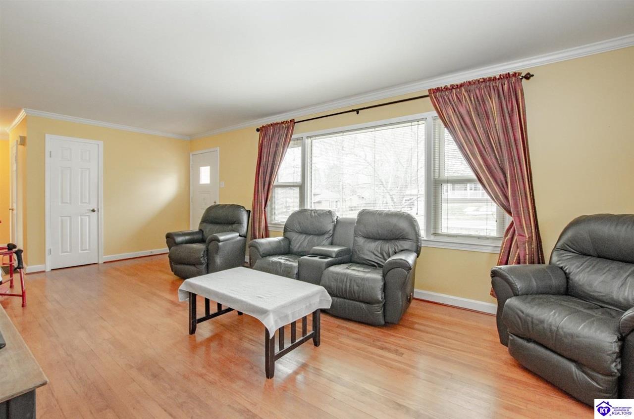 427 S Deepwood Drive Radcliff, KY 40160 #4