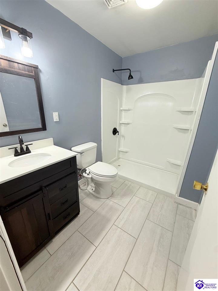 12811 Edmonton Road Columbia, KY 42728 #4