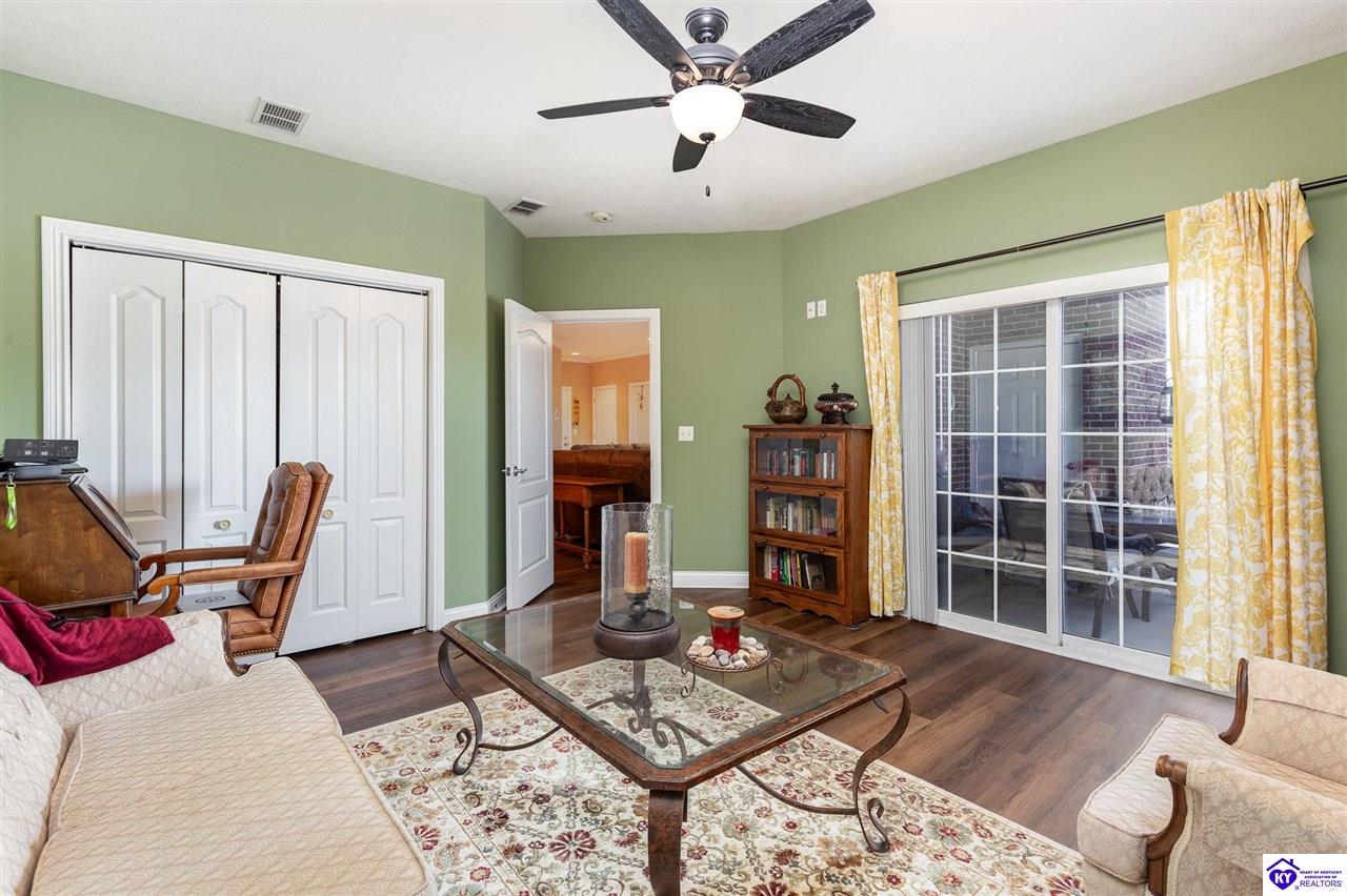 141 Chase Way Elizabethtown, KY 42701 #3