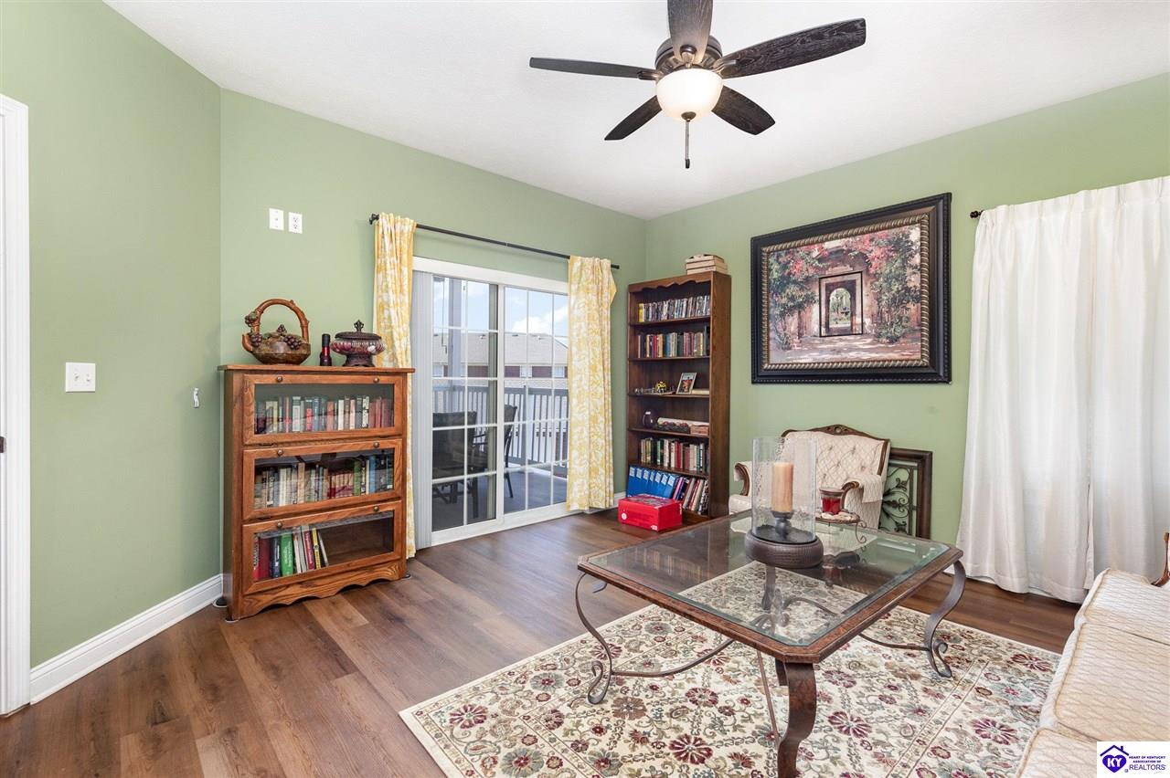 141 Chase Way Elizabethtown, KY 42701 #4