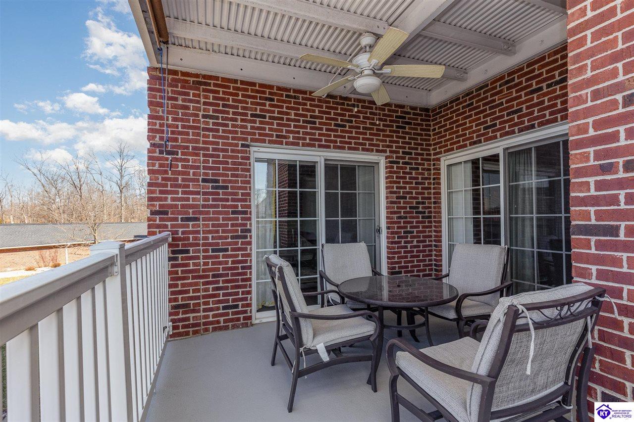 141 Chase Way Elizabethtown, KY 42701 #4