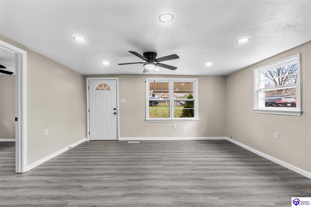 368 Adkins Camp Loop Hudson, KY 40145 #1