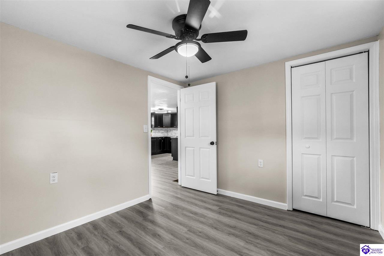 368 Adkins Camp Loop Hudson, KY 40145 #4