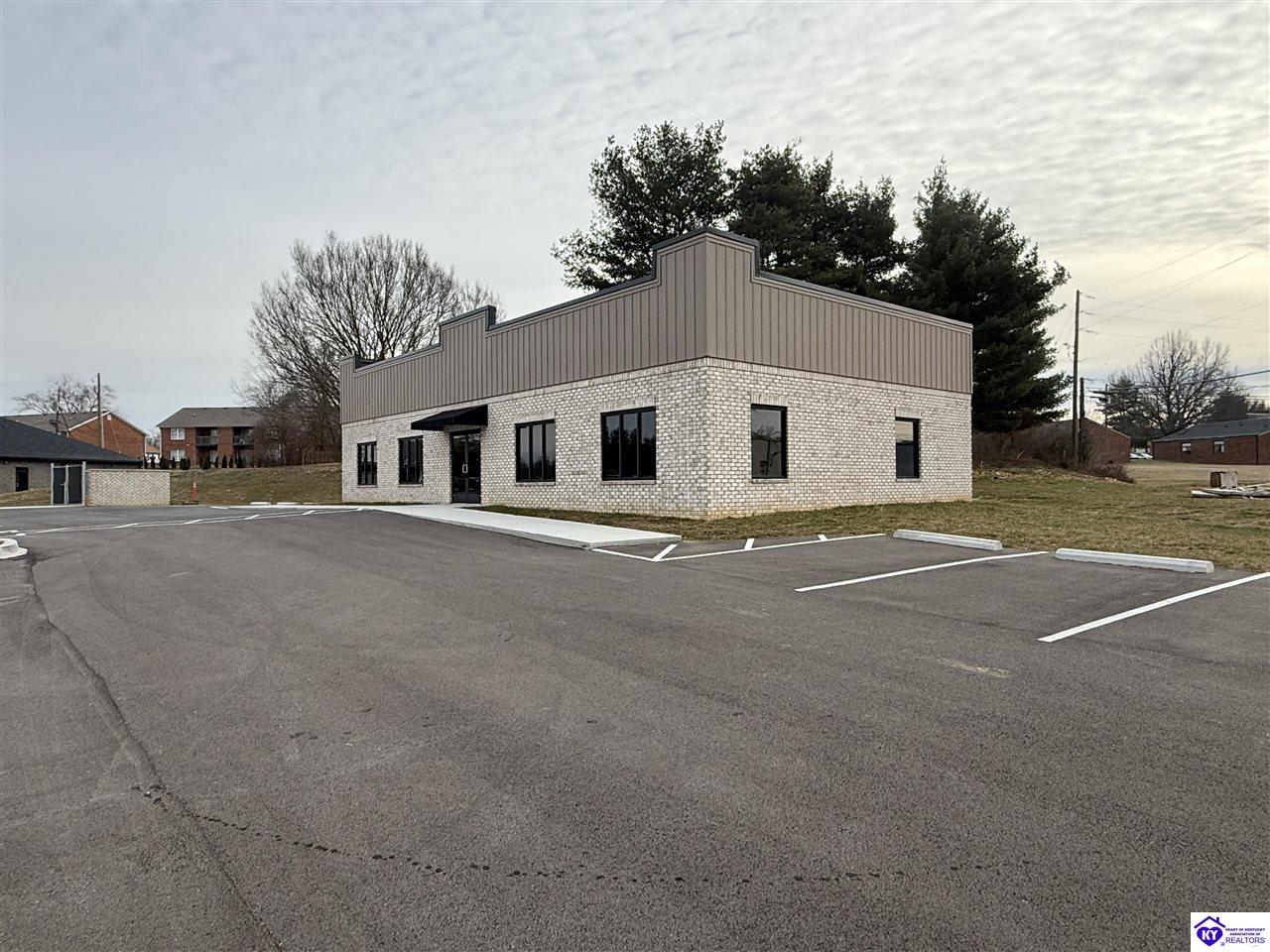 125 Helmwood Plaza Drive Elizabethtown, KY 42701 #1