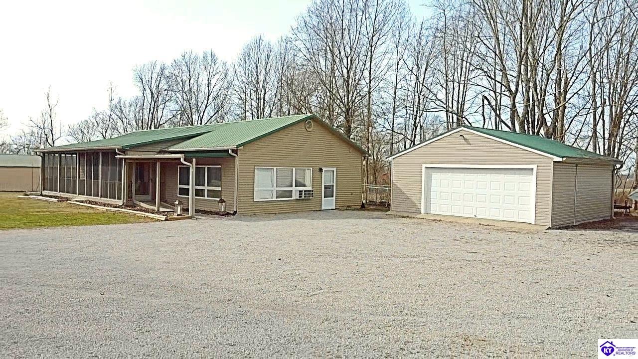 807 stray winds road Campbellsville, KY 42718