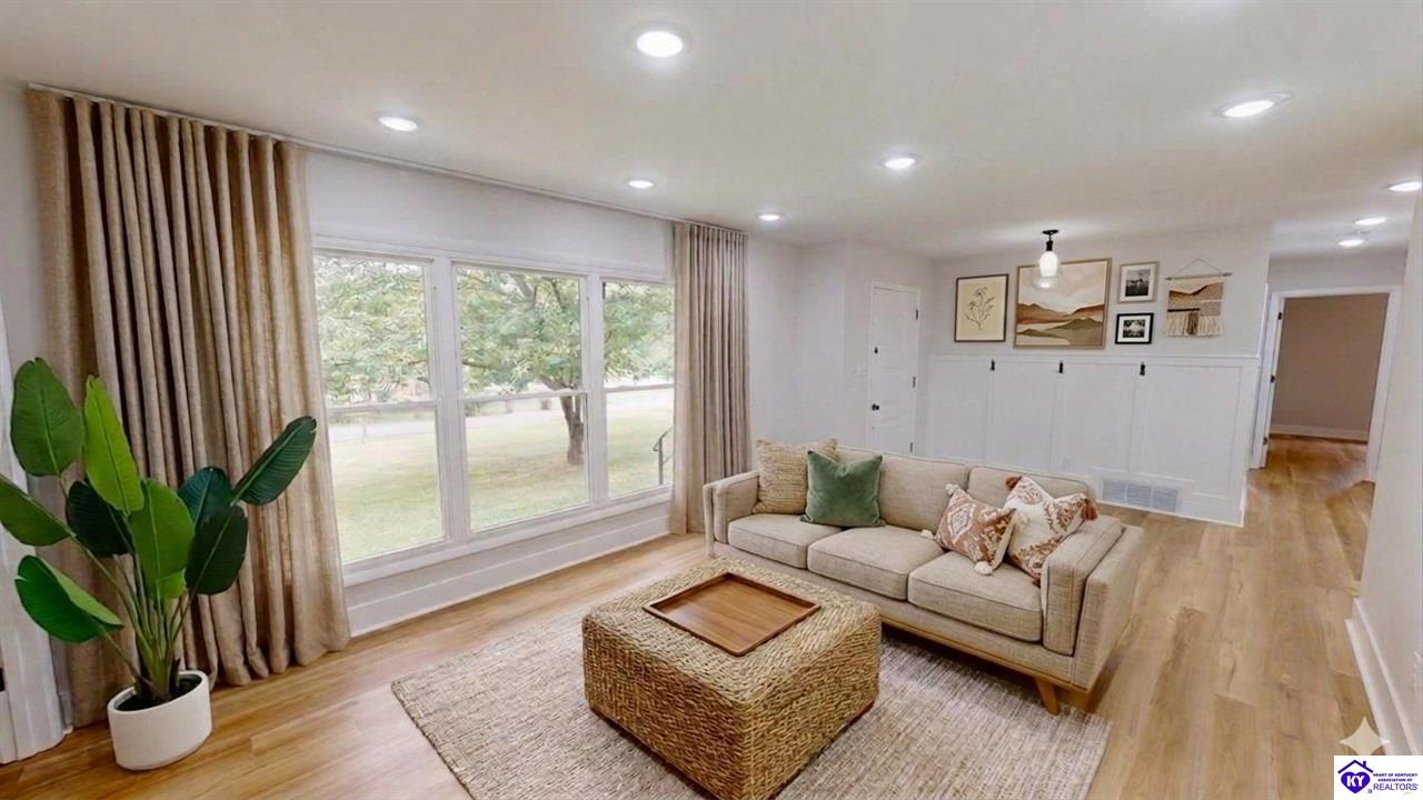 301 edgewood avenue Elizabethtown, KY 42701