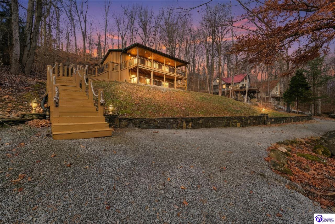 775 Penn Run RoadBee Spring,&nbsp;KY&nbsp;42207