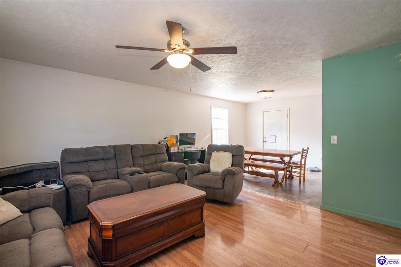 609 Moore Drive Elizabethtown, KY 42701 #4