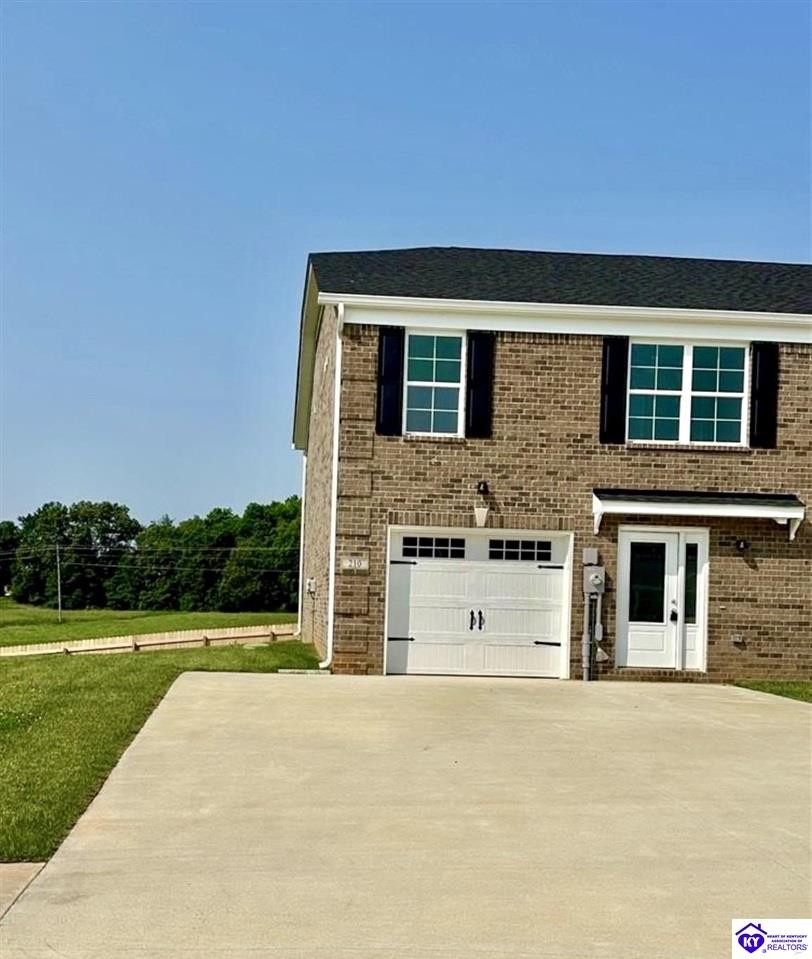 210 Dixon CircleVine Grove,&nbsp;KY&nbsp;40175