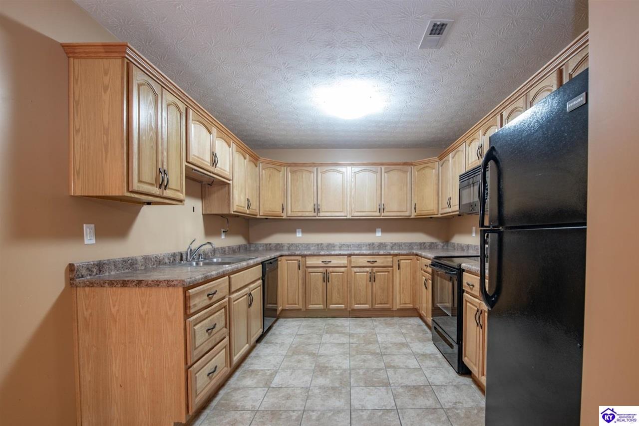 106 Bluegrass Drive Hodgenville, KY 42748 #1