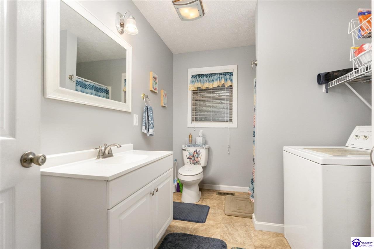 33 Elmwood Drive Clarkson, KY 42726 #2