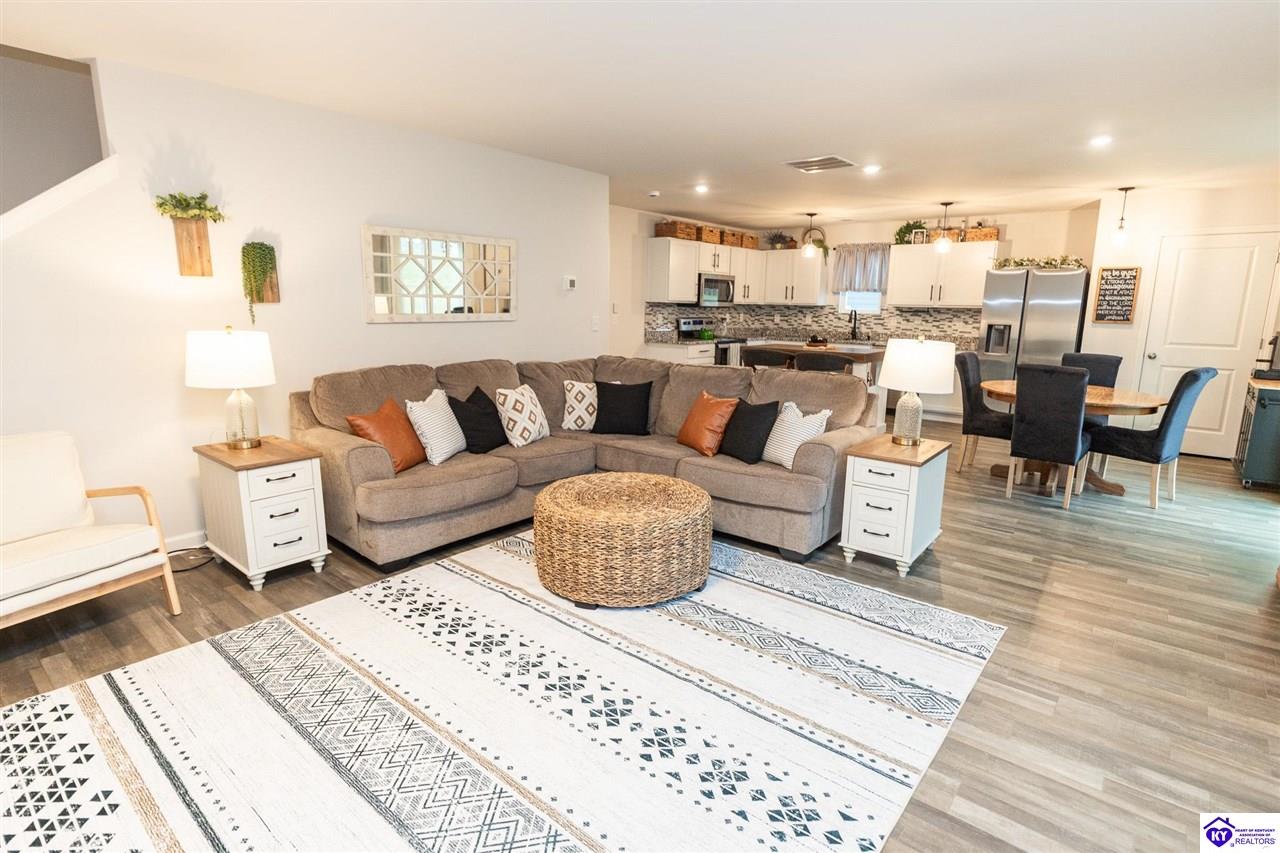 113 Elegance Way Elizabethtown, KY 42701 #2