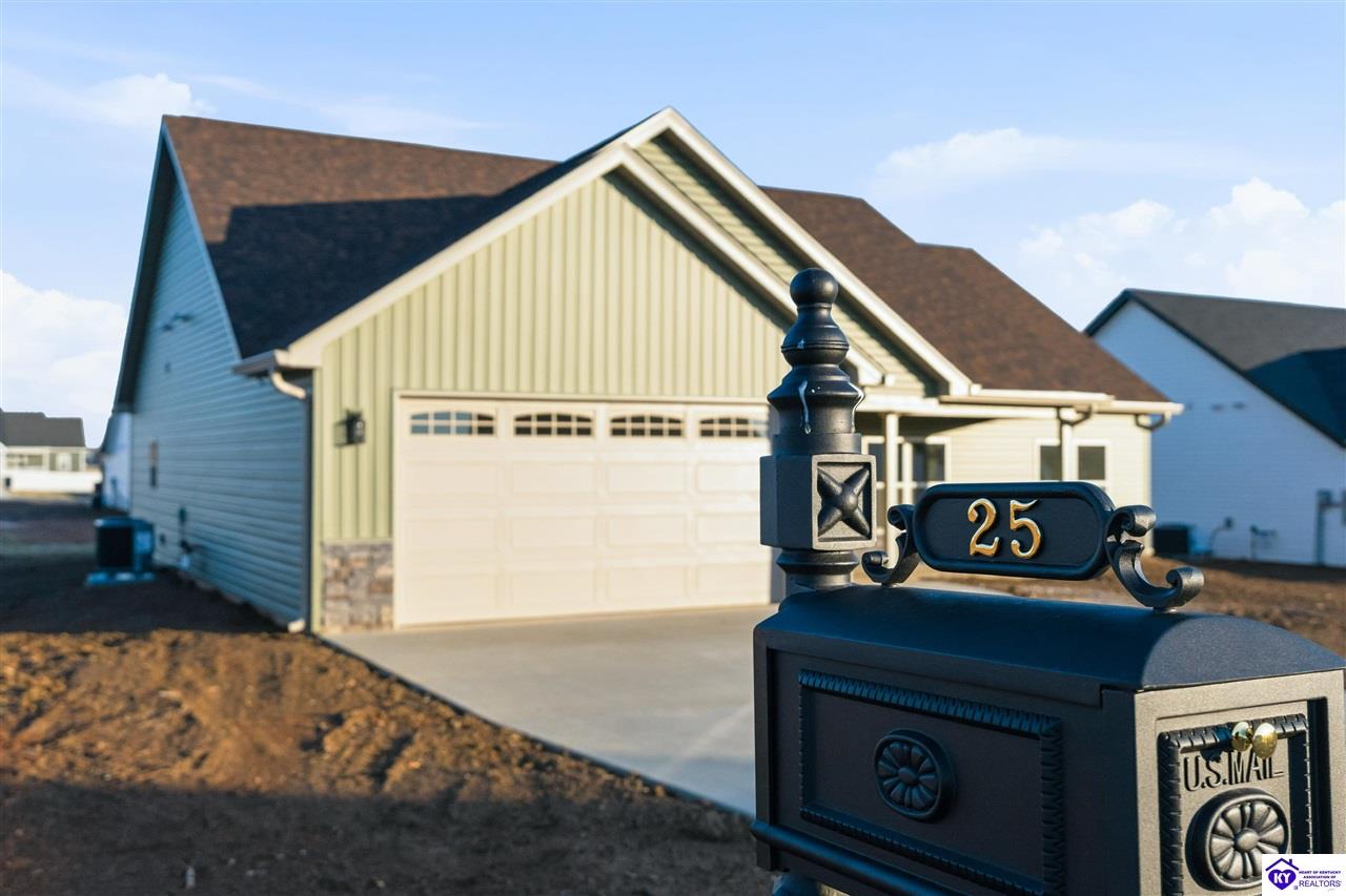 25 Betty Boyd Lane Brandenburg, KY 40108 #4