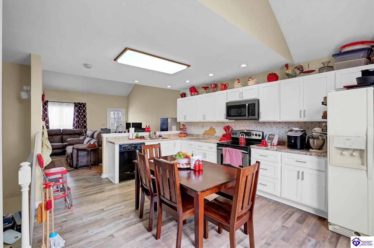 10307 Chimney Ridge Court Louisville, KY 40299 #2