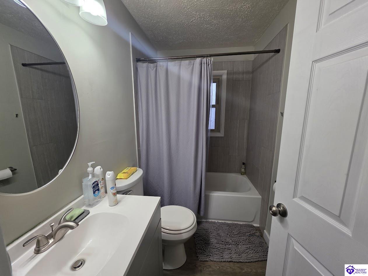 206 Browns Court Campbellsville, KY 42718 #4