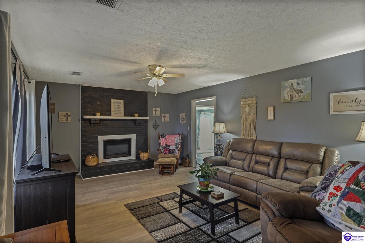 191 Maple Leaf Lane Leitchfield, KY 42754 #4