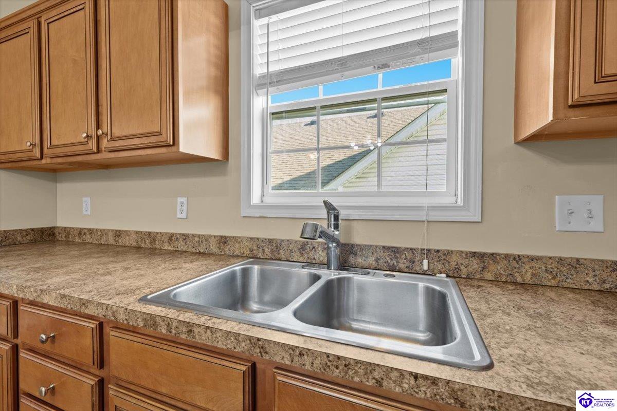 103 Holiday Court Elizabethtown, KY 42701 #2