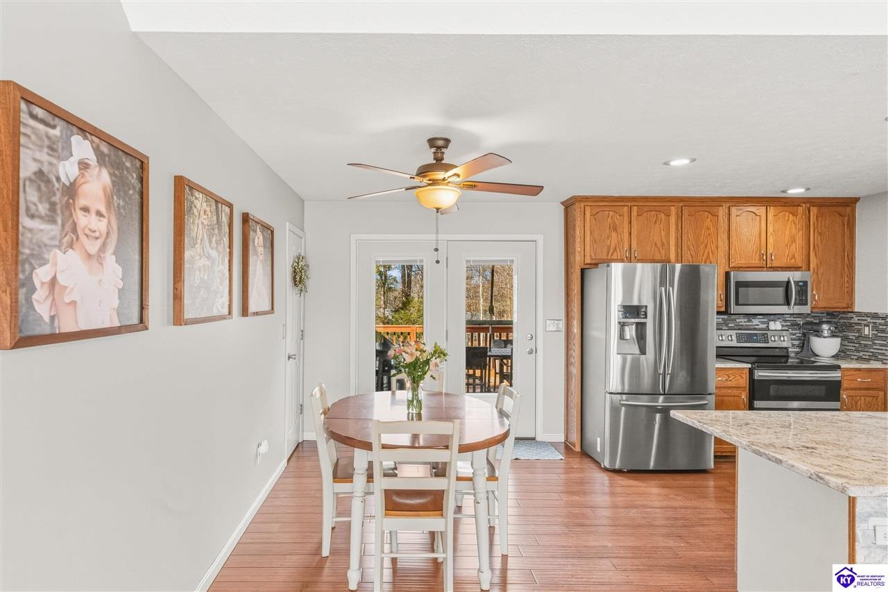70 Strawberry Circle Brandenburg, KY 40108 #3