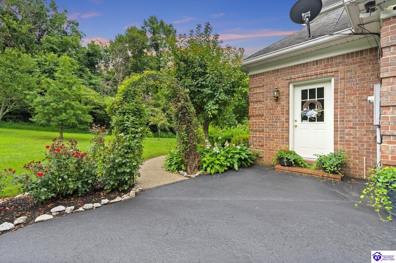 224 Ravenswood Drive Elizabethtown, KY 42701 #2