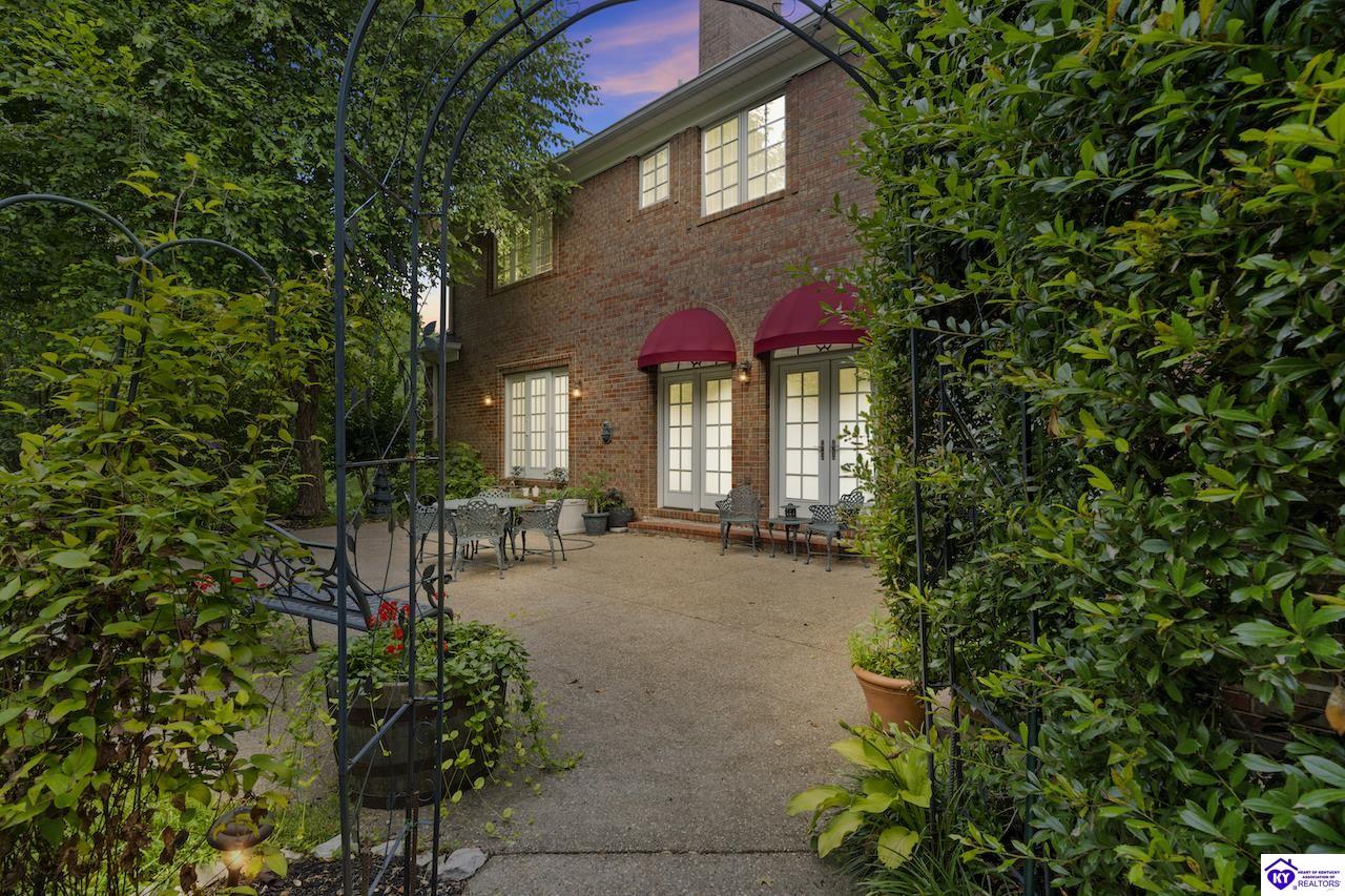 224 Ravenswood Drive Elizabethtown, KY 42701 #3