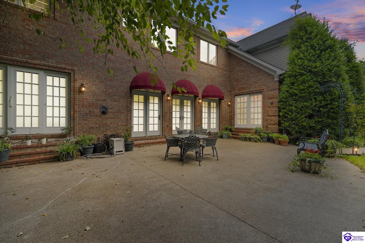 224 Ravenswood Drive Elizabethtown, KY 42701 #4